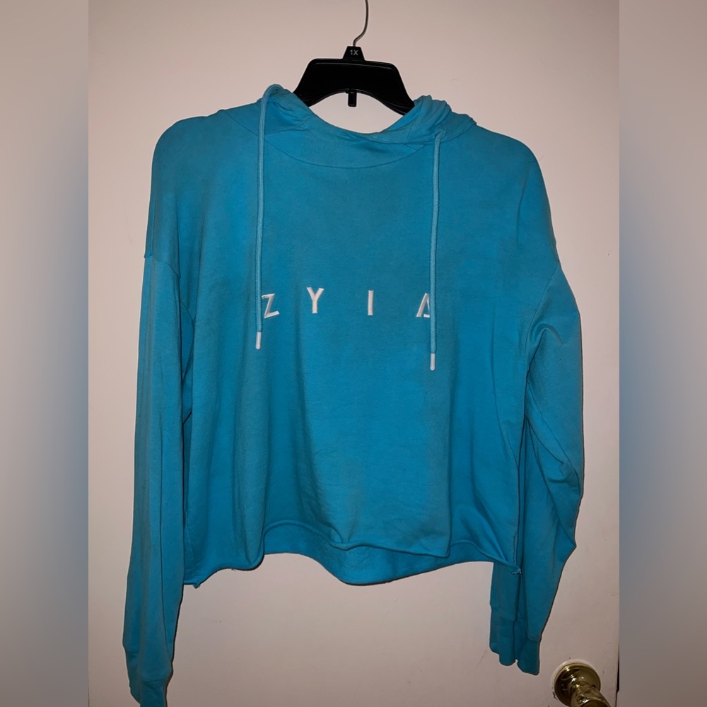 ZYIA Crop Hoodie